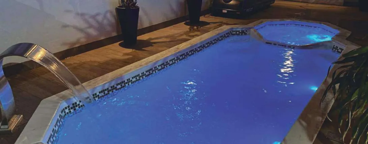 Florenca fiberglass pool installed by Ford Concrete in Kansas City