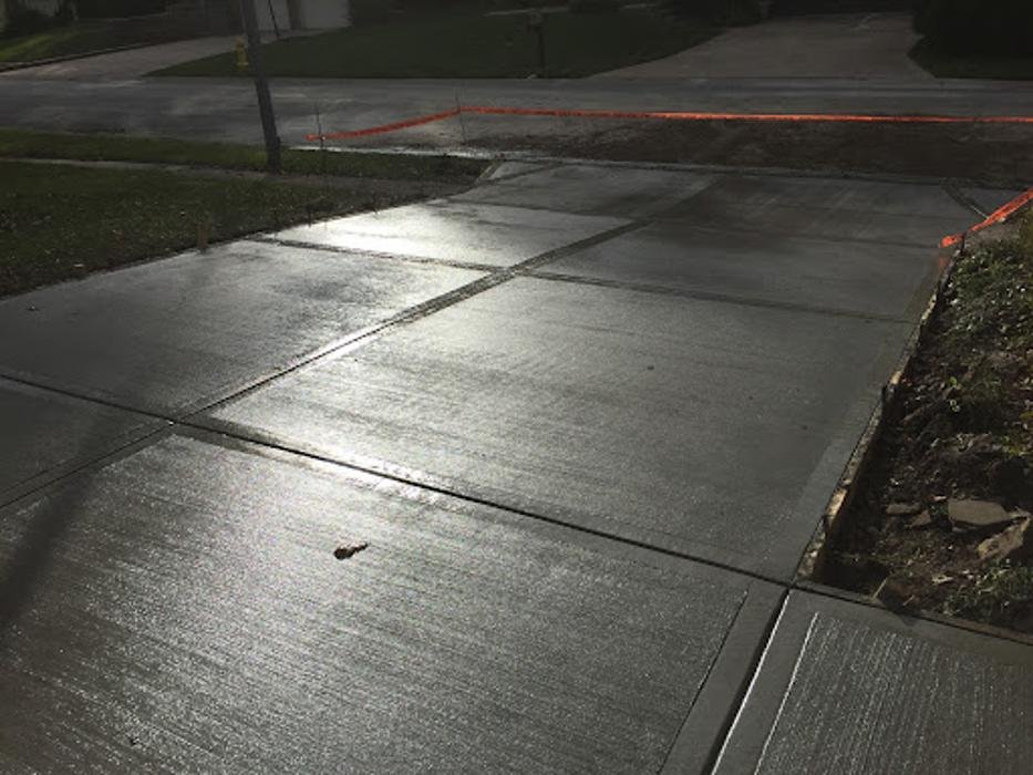Concrete driveway night pour Kansas City — after-hours residential work | Ford Concrete