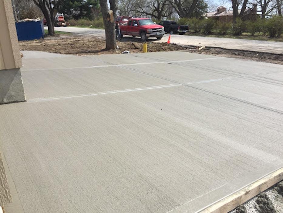 New concrete driveway replacement Kansas City — large residential pad | Ford Concrete